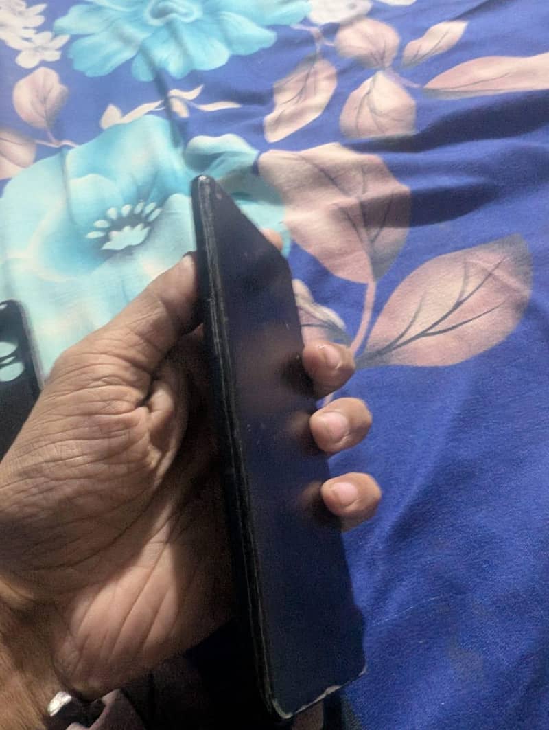 One Plus 10 Pro 4
