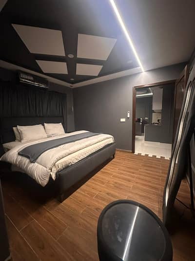 1BED Luxrury Apartment on Daily Basis in Bahria town Lahore