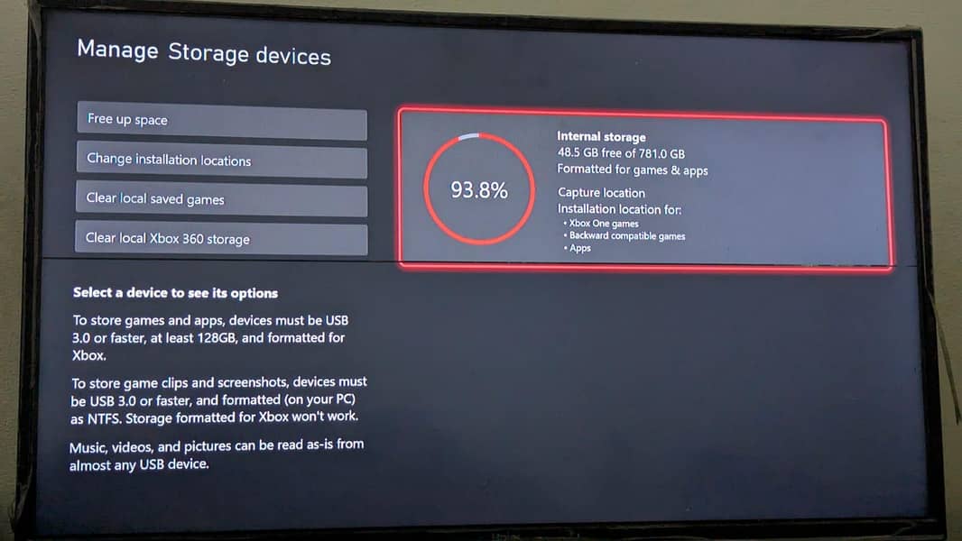 XBOX ONE 1TB WITH TWO CONTROLLERS 2