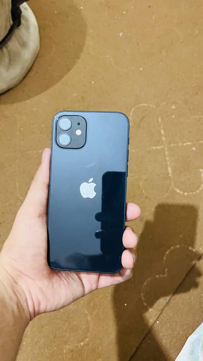 Apple iPhone 12