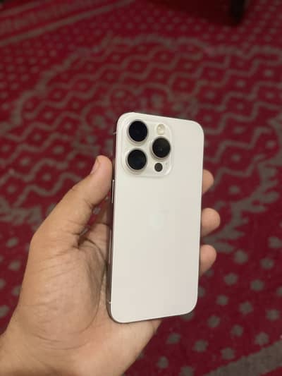 Apple iPhone 15 Pro jv