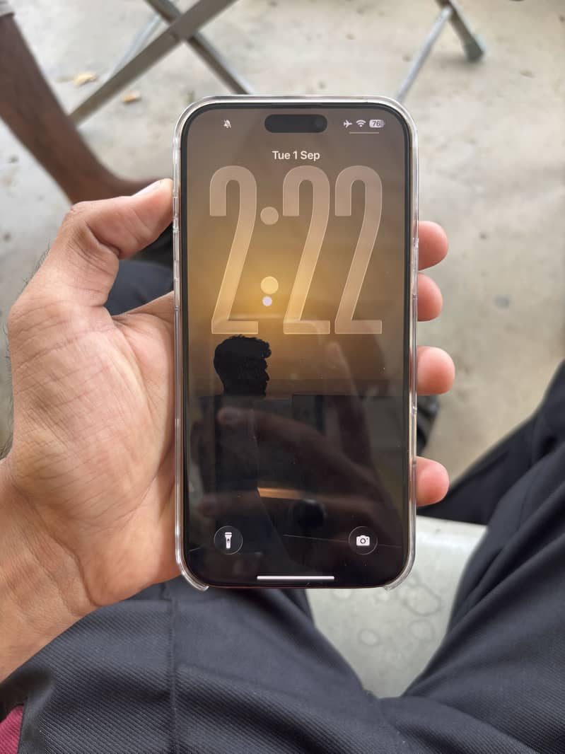 Apple iPhone 16 Pro Max 2