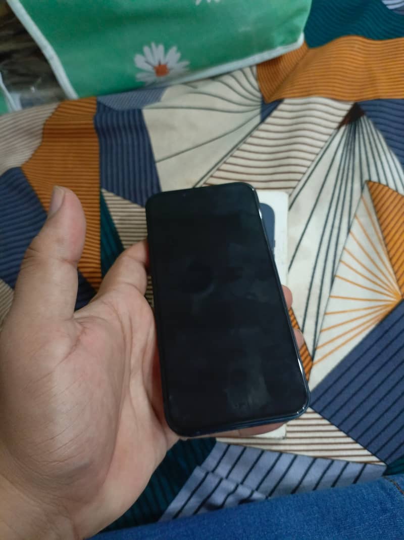 Apple iPhone 13 1