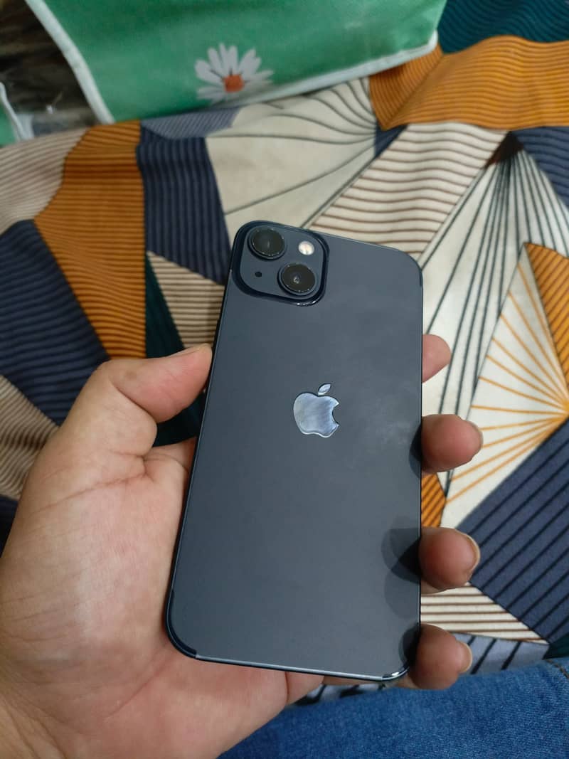 Apple iPhone 13 6
