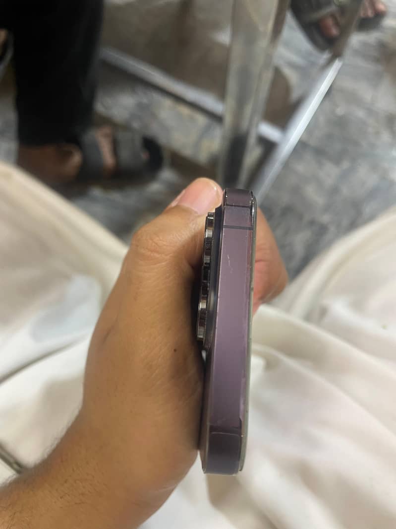 Apple iPhone 14 Pro 3