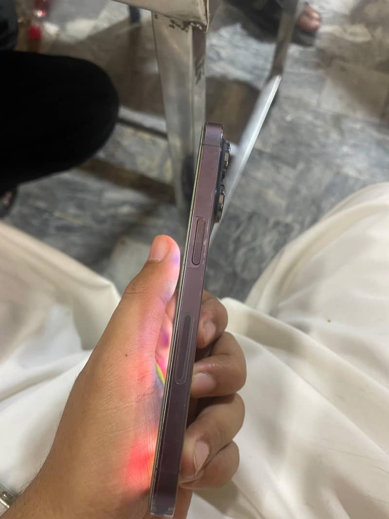 Apple iPhone 14 Pro 8