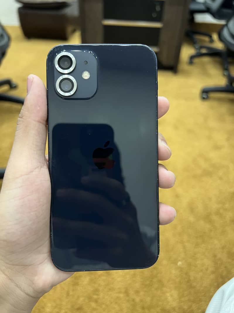 Apple iPhone 12 2