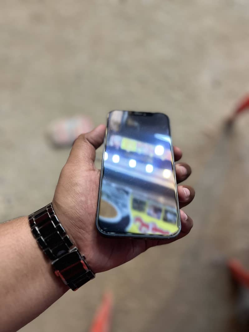 Apple iPhone 12 5