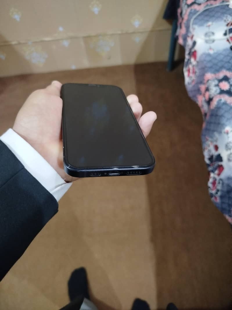 Apple iPhone 12 8