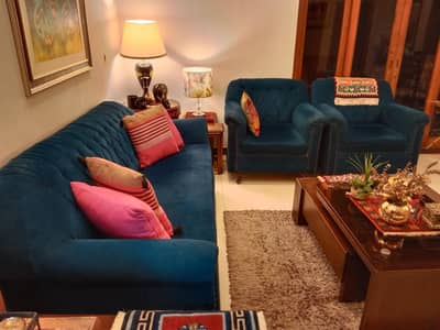5 seater Sofa for sale
