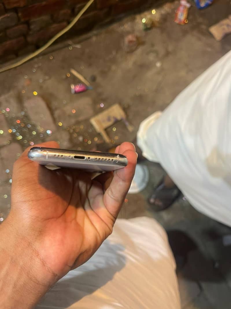 Apple iPhone XS 3
