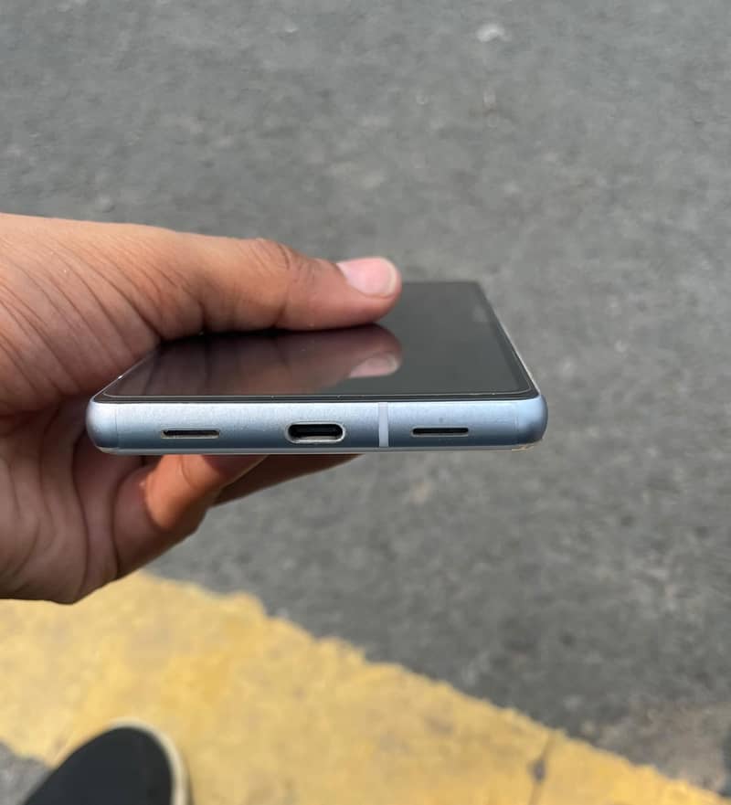 Google Pixel 7a 4