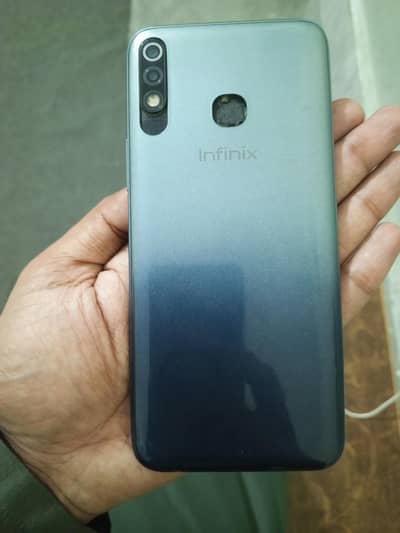 Infinix Hot 8 Lite