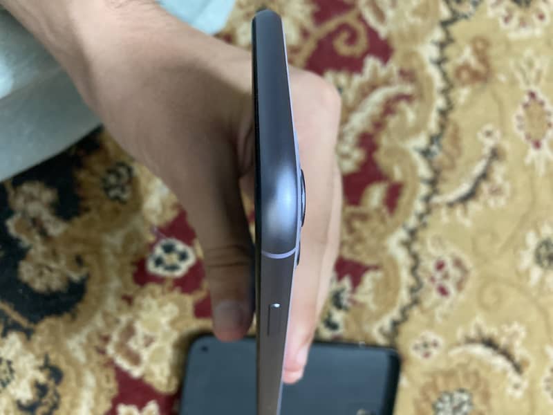 Apple iPhone 11 3