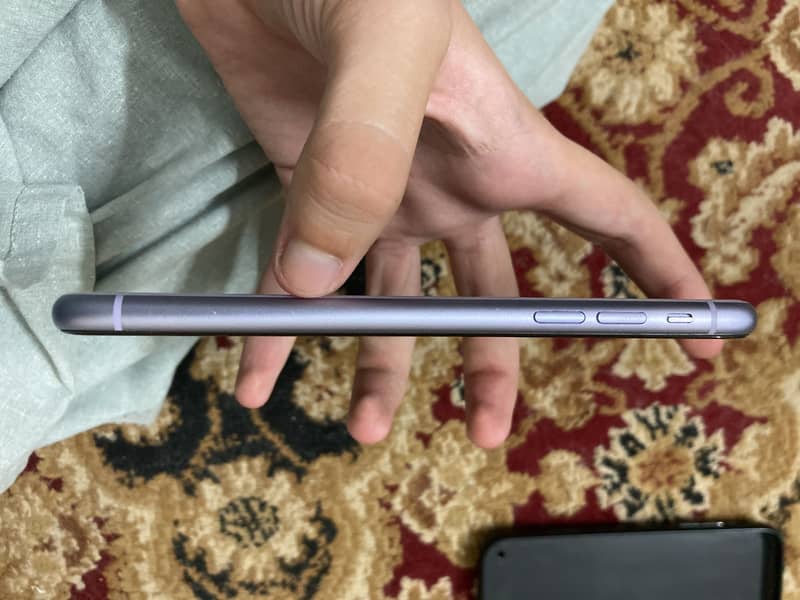 Apple iPhone 11 5