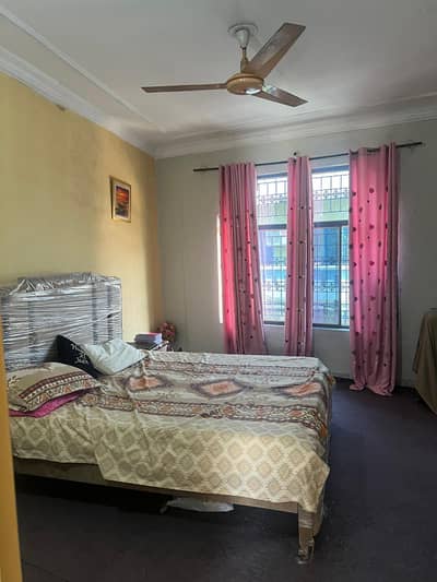 Prime location Double story house for rent in shallavelly near range road
