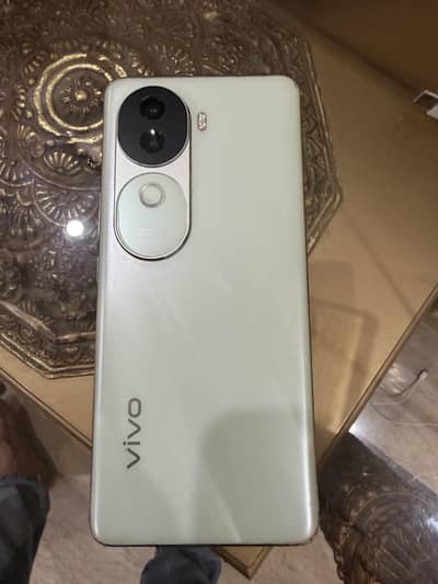 Vivo V40e
