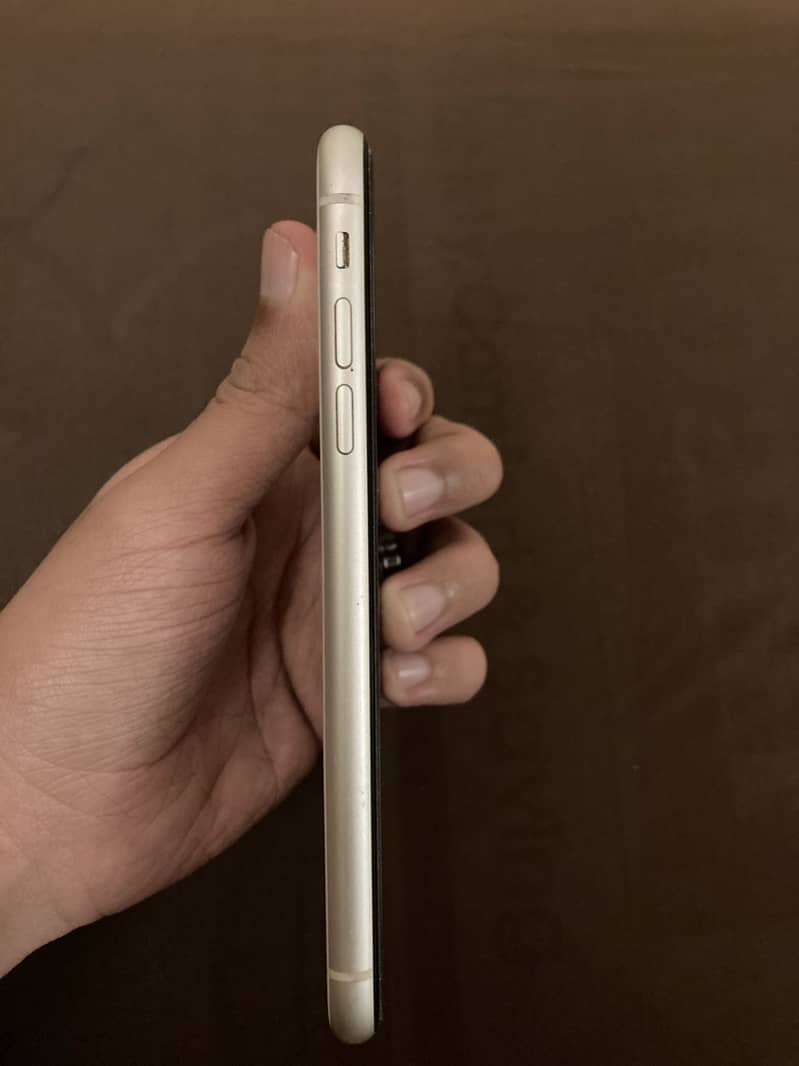 Apple iPhone 11 5