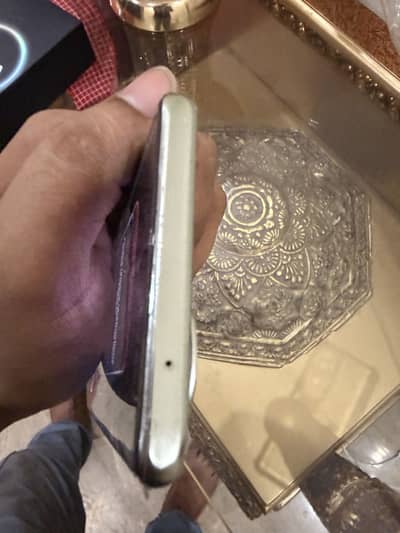 Vivo V40e