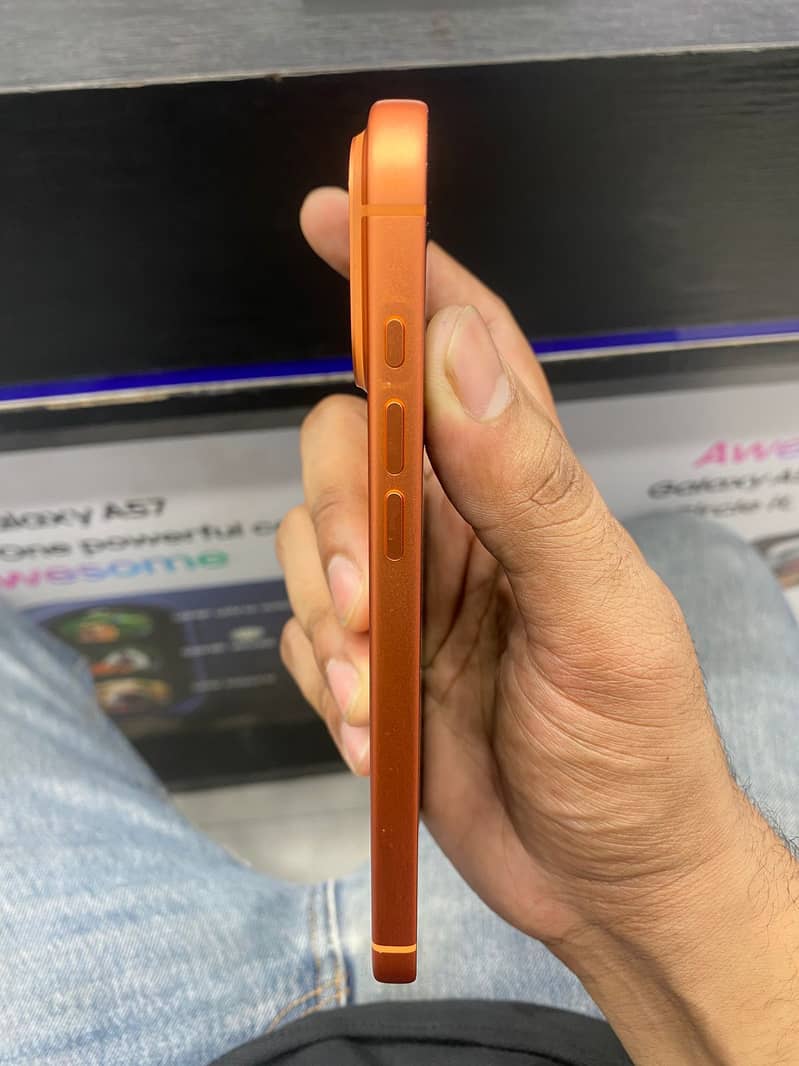 Apple iPhone 17 Pro Max 0