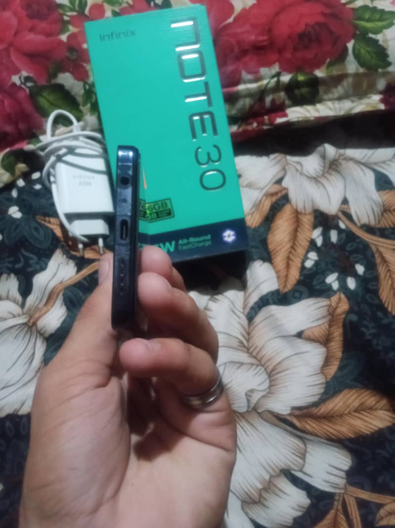 Infinix Note 30 4