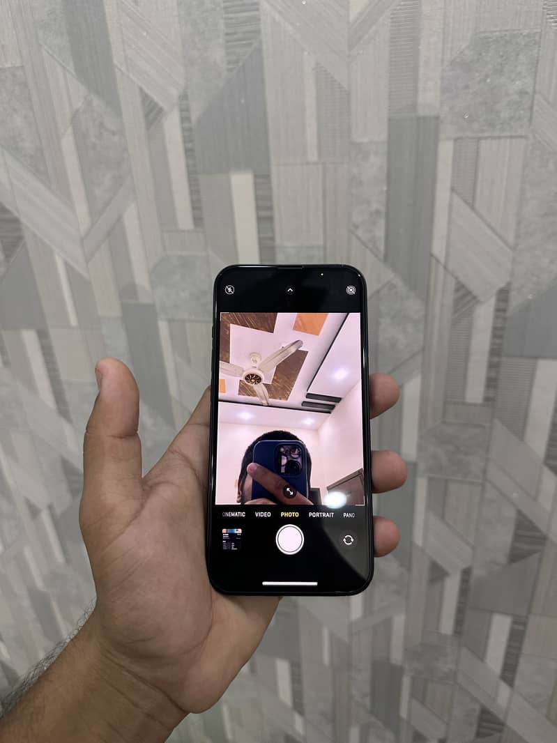 Apple iPhone 13 6