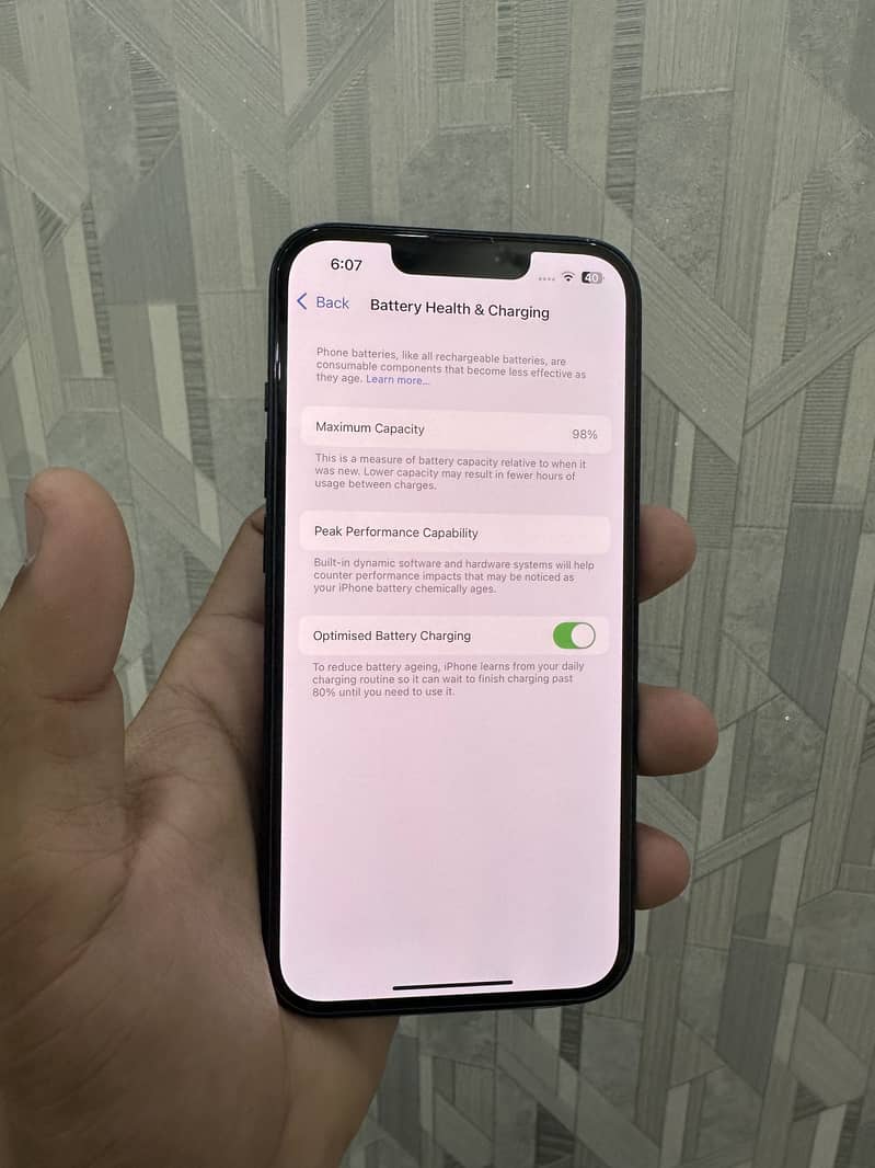 Apple iPhone 13 9