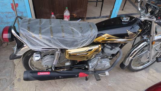 Honda model 26 special gold edition scretch less bike in abbottabad