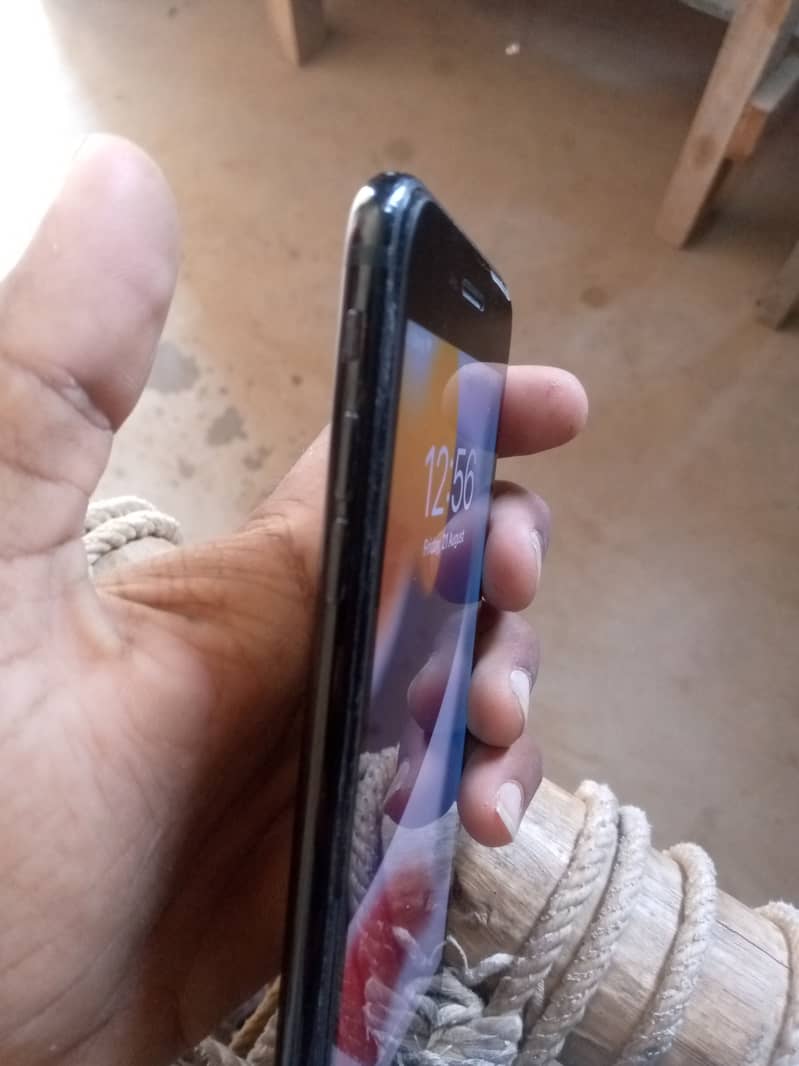 Apple iPhone 7 Plus 1