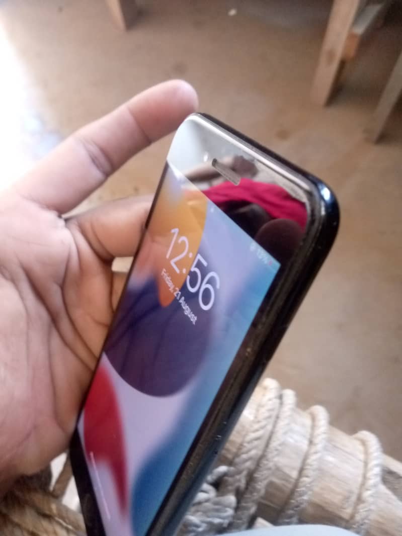 Apple iPhone 7 Plus 2