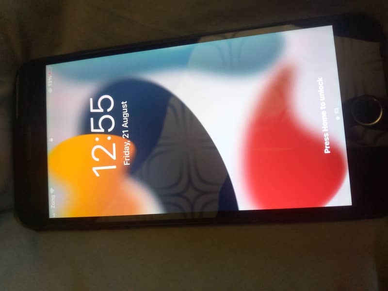 Apple iPhone 7 Plus 4