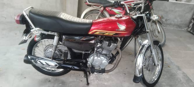 Honda model 22 registerd r available in abbottabad for urgent disposel