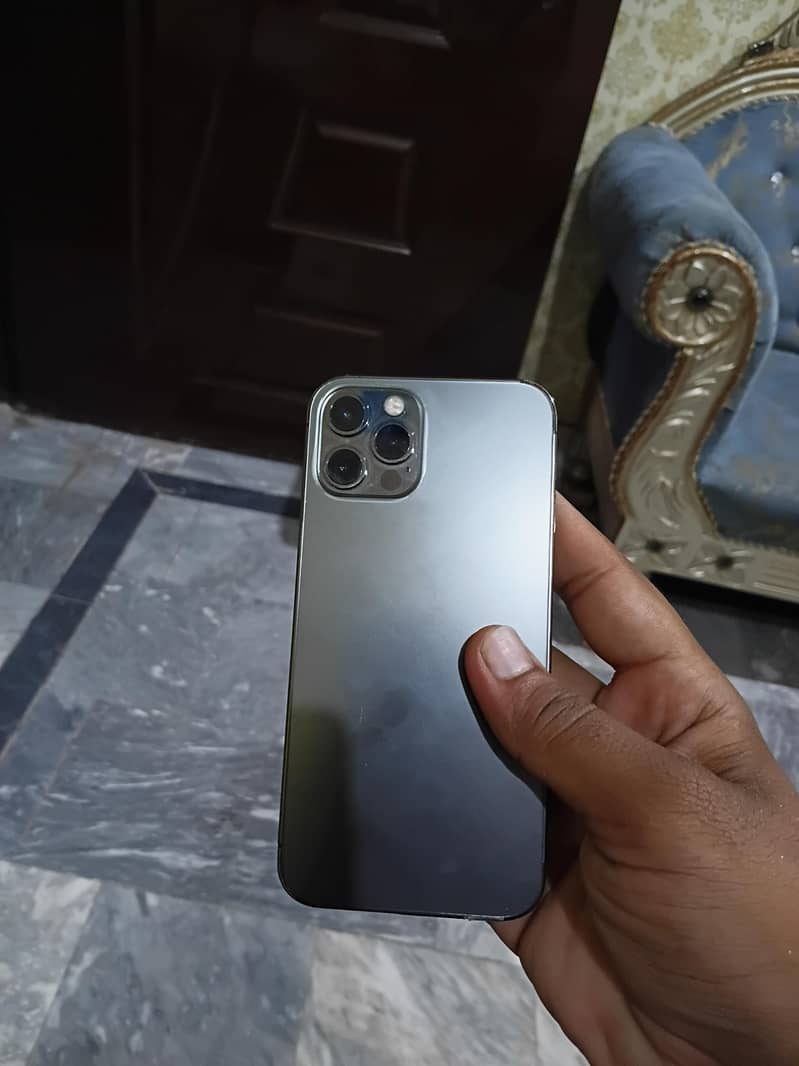 Apple iPhone 12 Pro 1