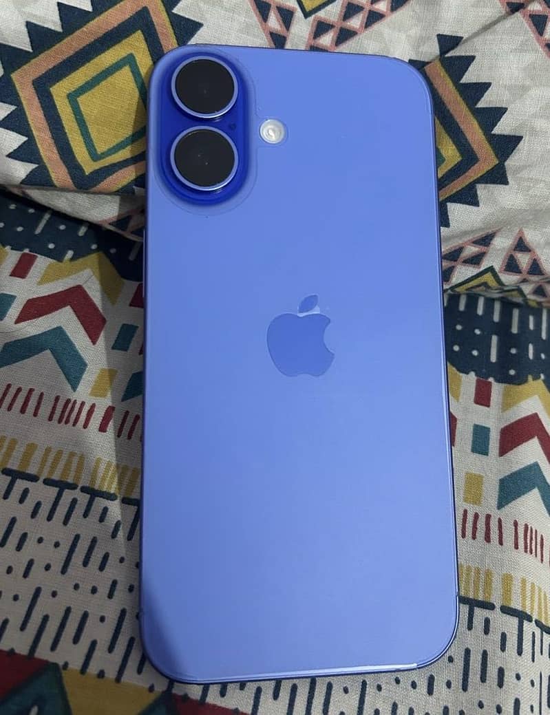 Apple iPhone 16 1