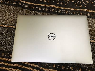 Dell XPS 15 9560
