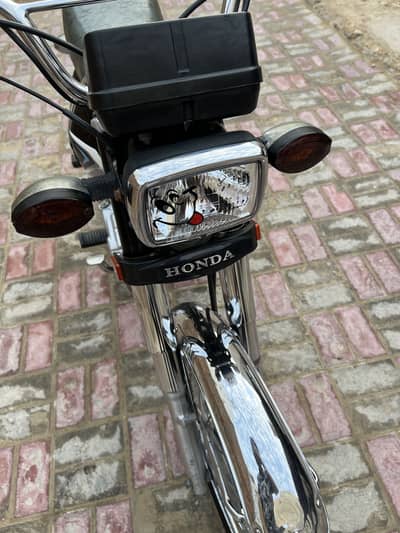 125 2023 model
