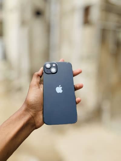 Apple iPhone 13