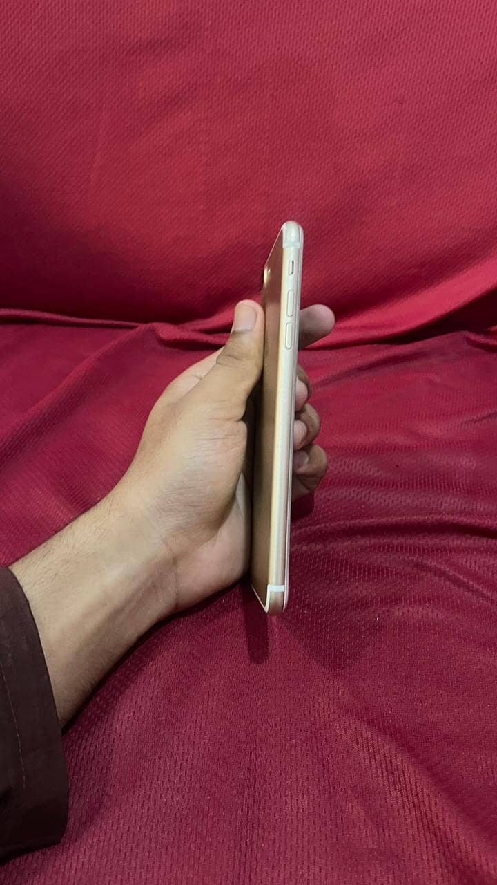 Apple iPhone 7 Plus 3