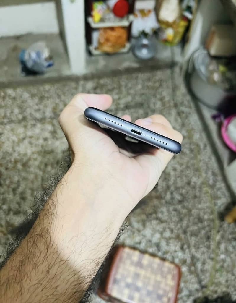 Apple iPhone 11 2