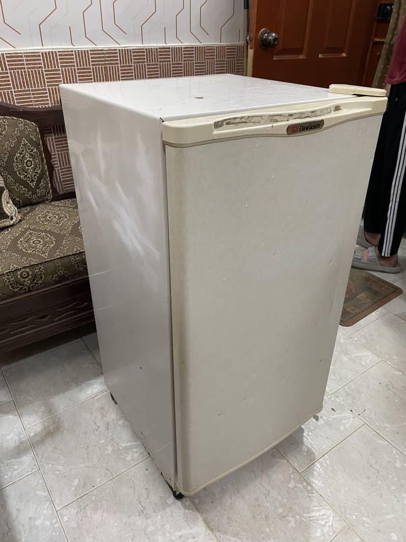 Dawlance Mini Refrigerator 1