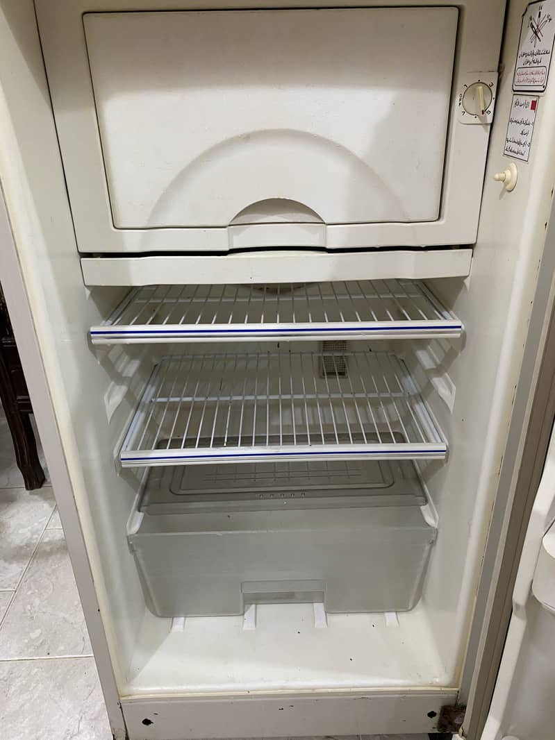 Dawlance Mini Refrigerator 5