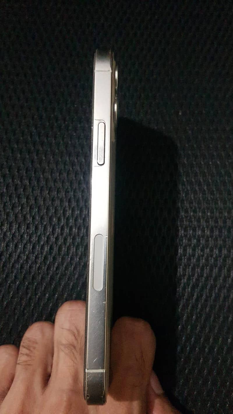 Apple iPhone 12 Pro 2