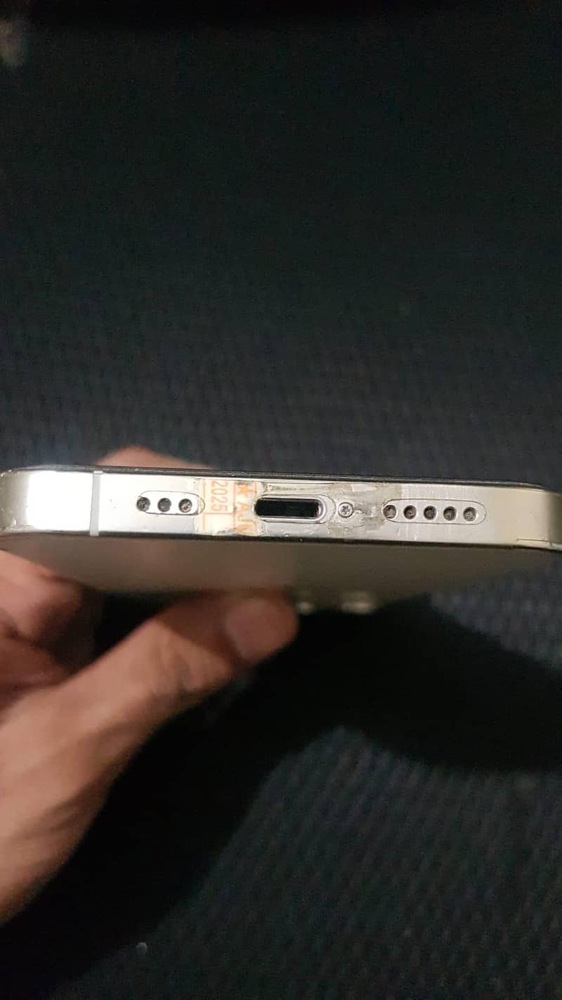Apple iPhone 12 Pro 3