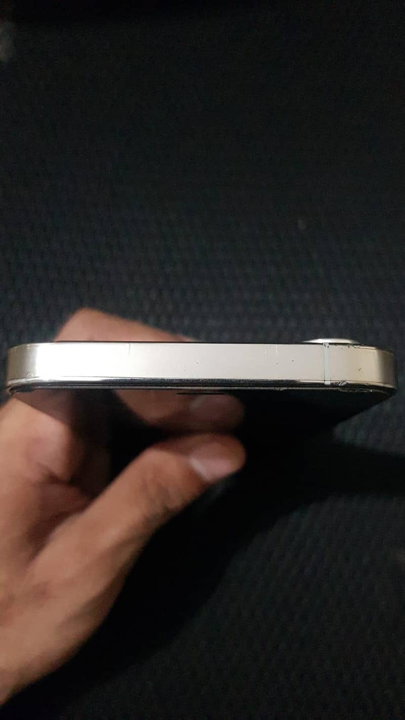 Apple iPhone 12 Pro 4