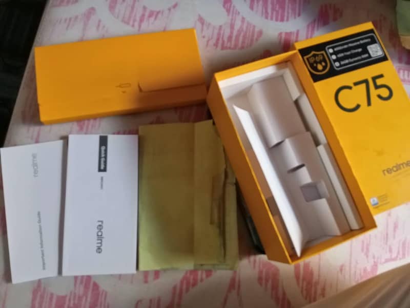 Realme C75 1