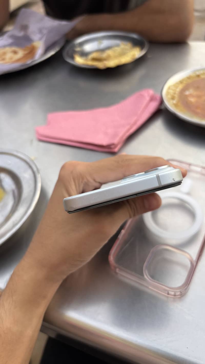 Apple iPhone 15 2