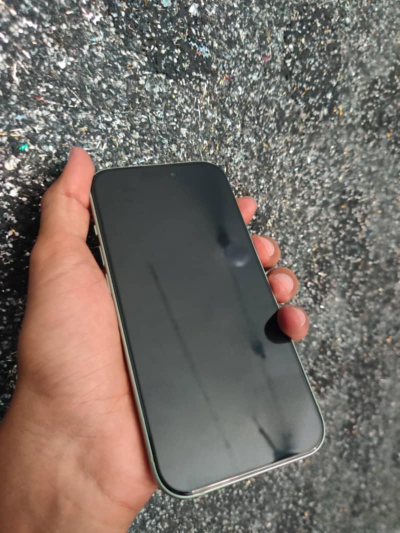 Apple iPhone 15 3