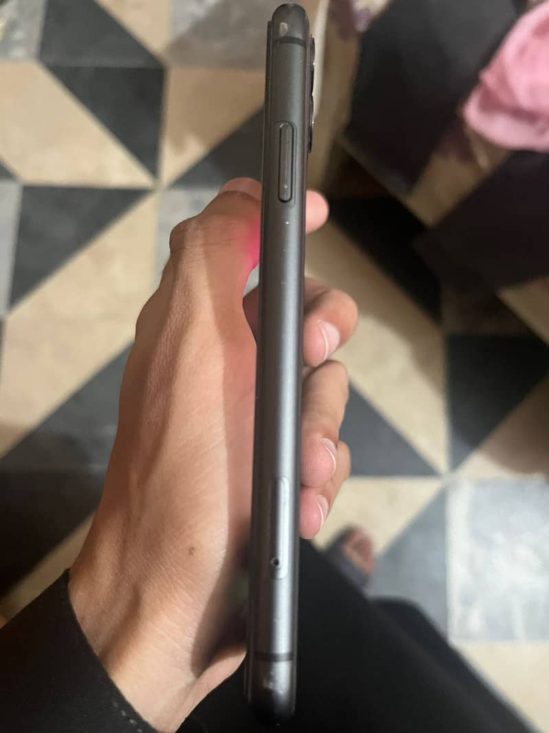 Apple iPhone 11 2