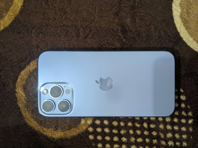 Apple iPhone 13 Pro Max 0