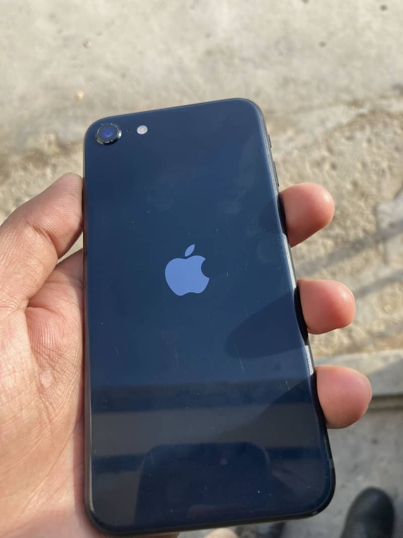 Apple iPhone SE 3 1